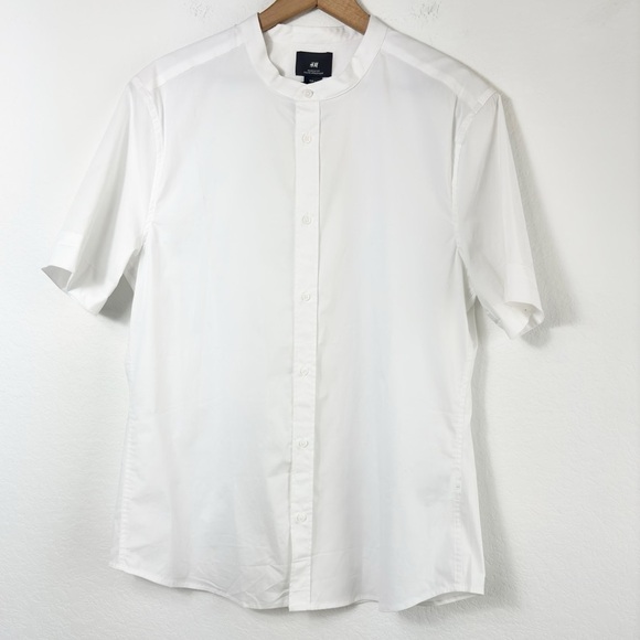 H&M Muscle Fit Men White Shirt Short Sleeve Button Up Brand New Size Large New - Picture 1 of 5
